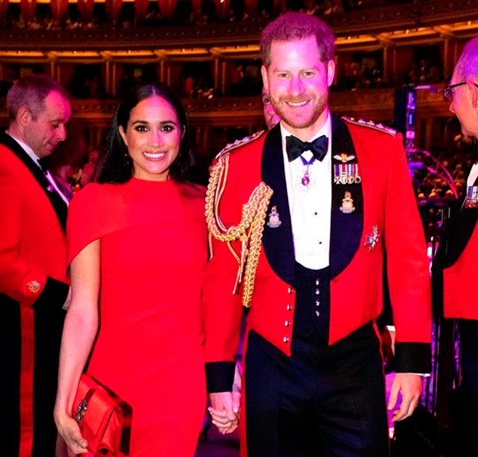 Príncipe Harry e Meghan Markle planejam batizar a filha na presença da Rainha Elizabeth II, diz <i>site</i>