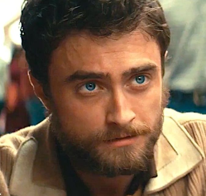 O ator não é pessoa de um papel só, como ele mesmo insiste em comprovar