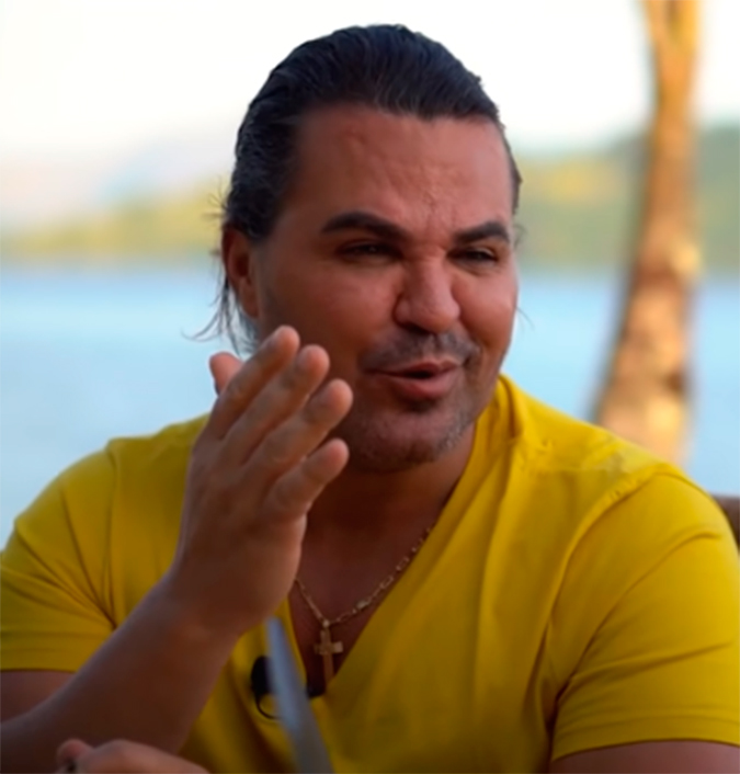 Eduardo Costa causa polêmica ao declarar que se considera <i>semi-gay</i>