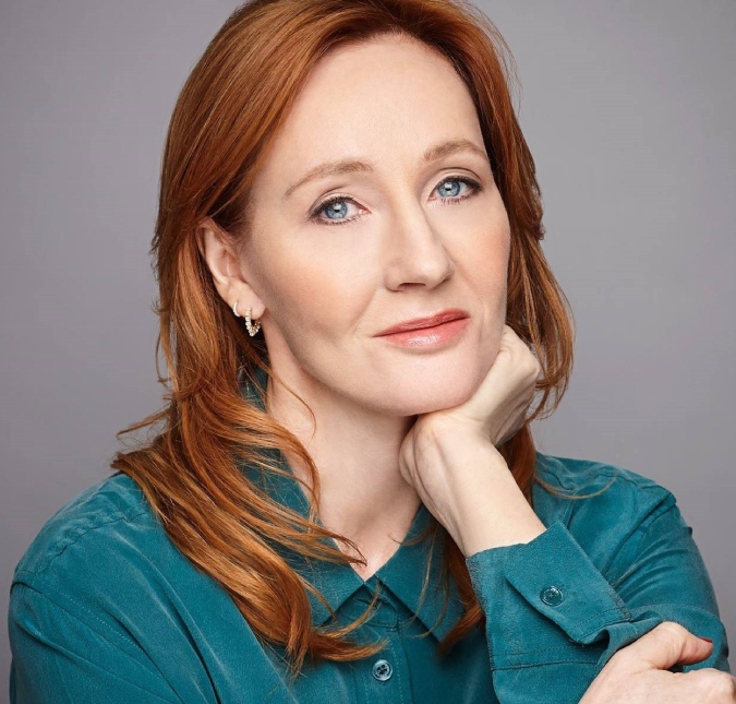 J.K. Rowling, autora de <I>Harry Potter</i>, promete doar mais de seis milhões de reais para órfãos da Ucrânia