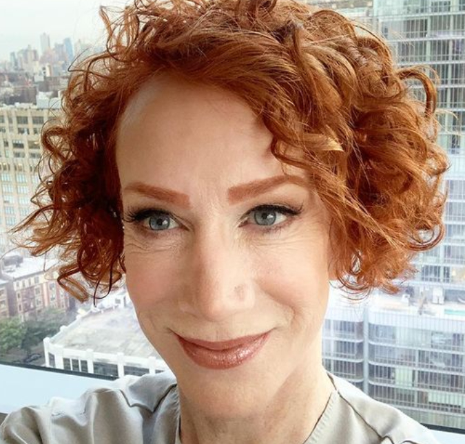 Kathy Griffin revela que já tentou suicídio e que era viciada em remédios
