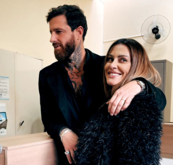 Cleo dá detalhes sobre como conheceu o atual marido: <I>Tivemos um caso!</i>