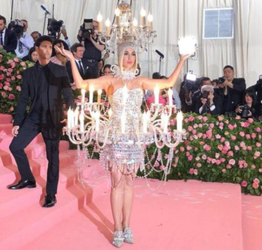 Famosos terão que comprovar vacinação para participar do <i>Met Gala 2021</i>