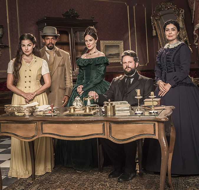 Em <i>Nos Tempos do Imperador</i>, Samuel irá pedir a mão de Pilar em casamento; saiba tudo o que vai rolar na novela das seis!