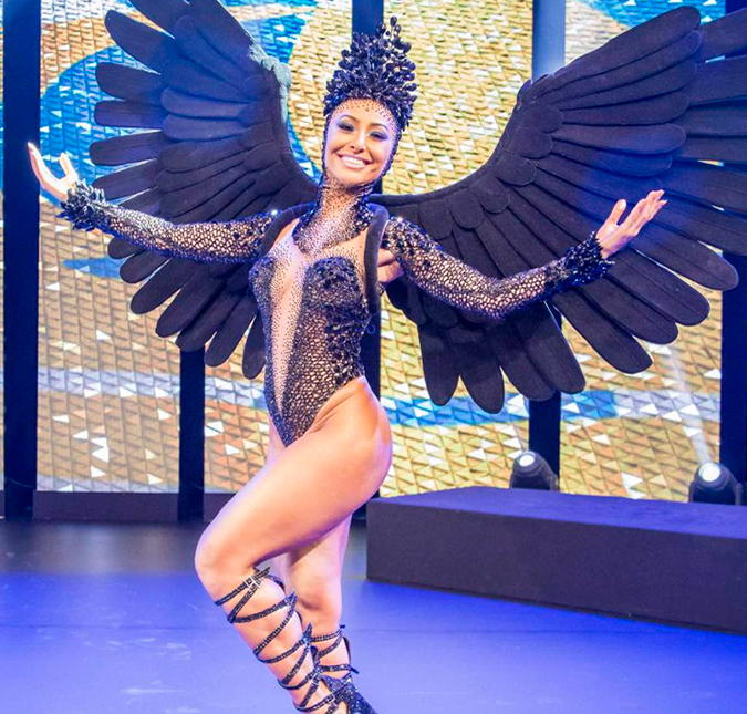 Ela está de volta! Sabrina Sato será Rainha de Bateria da Vila Isabel, diz colunista