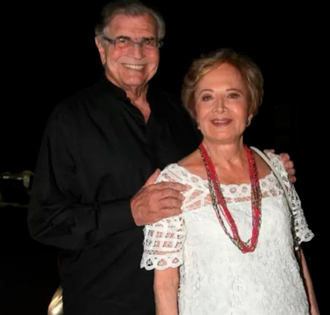 Preocupada com a intubação do marido, Glória Menezes pode não saber da morte de Tarcísio Meira