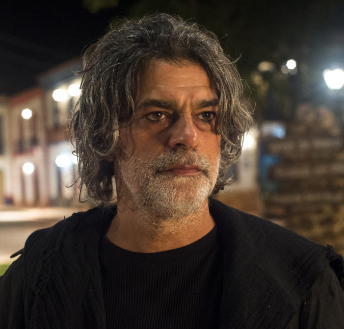 Após vencer a Covid-19, Eduardo Moscovis se prepara para gravar a novela <I>Um Lugar ao Sol</i>