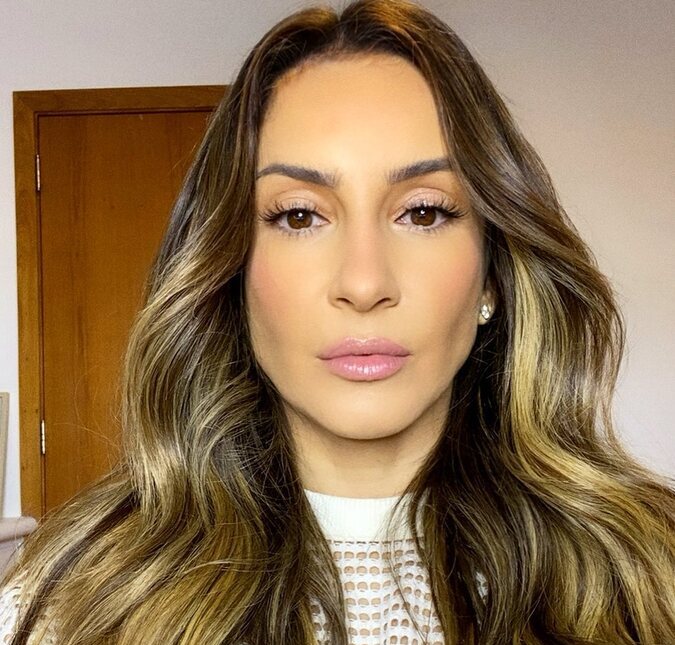 Claudia Leitte se pronuncia após ser criticada por aglomeração em <i>show: Ataques inconcebíveis e desrespeitosos</i>