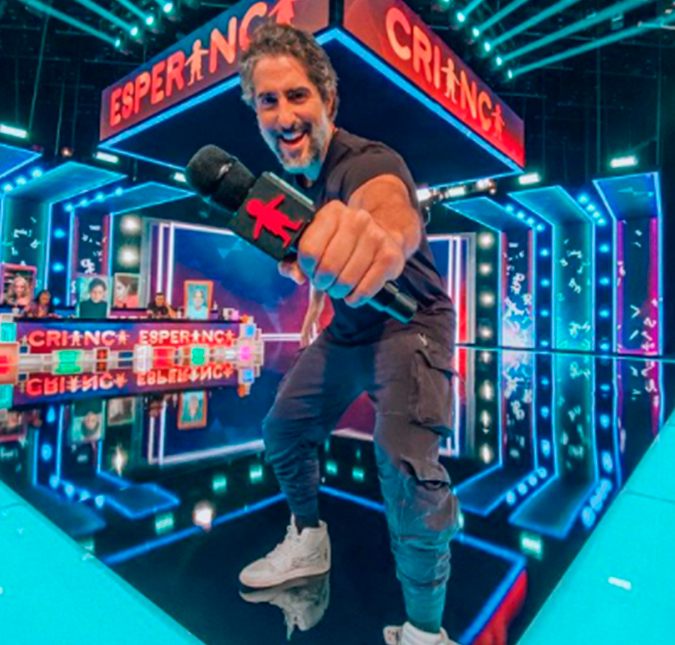 Marcos Mion estreia na <i>Globo</i> durante o <i>Criança Esperança</i> e brinca: <i>- Sou considerado o brasileiro vivo mais feliz da atualidade</i>