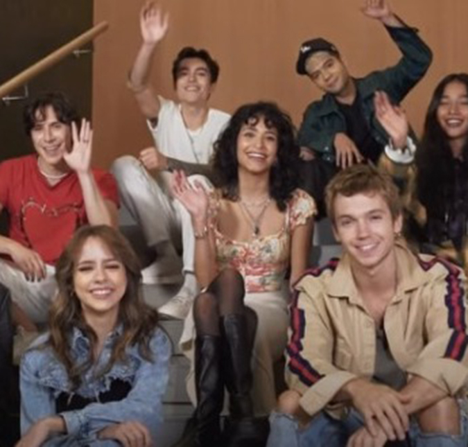 Elenco de nova geração de <i>Rebelde</i> é visto pela primeira vez em vídeo de divulgação; confira!