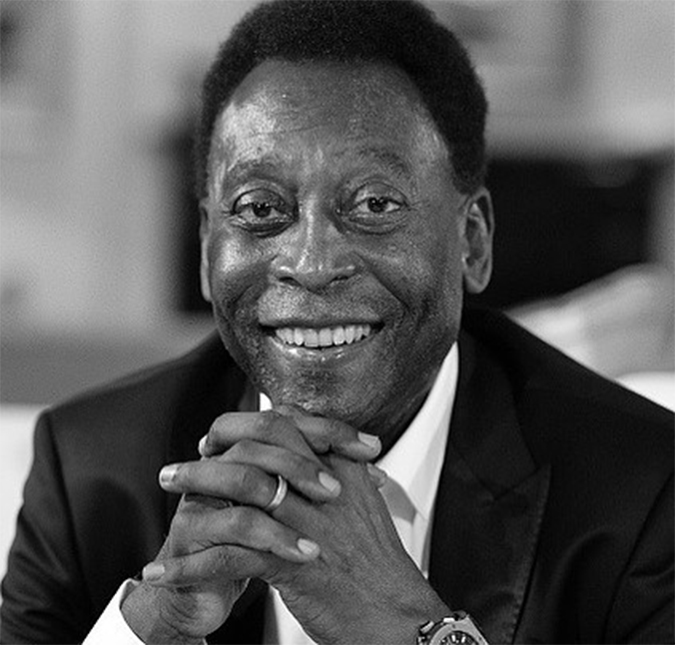 Pelé nega desmaio e tranquiliza fãs: <I>Estou muito bem de saúde</I>