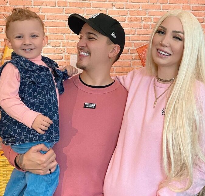 Filho mais velho de Christian Figueiredo e Zoo engasga com brinquedo e é salvo pela avó
