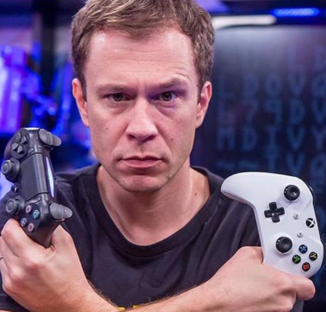 Durante o Zero 1, o apresentador mostrou que realmente é um cara extremamente nerd e que domina muito a área de games e tecnologias. Mais um trabalho que Tiago Leifert fez com maestria! Durante o Zero 1, o apresentador mostrou que realmente é um cara extremamente nerd e que domina muito a área de games e tecnologias. Mais um trabalho que Tiago Leifert fez com maestria!