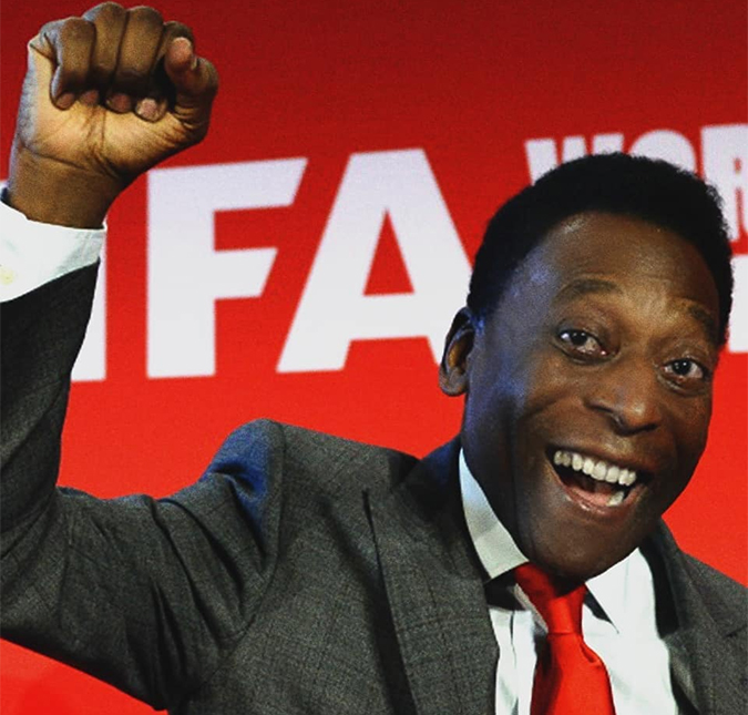 Após cirurgia para retirada de tumor, Pelé recebe alta da UTI