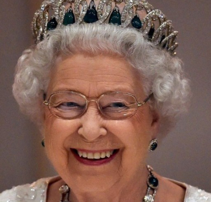 Rainha Elizabeth II tem neto favorito, diz autor real