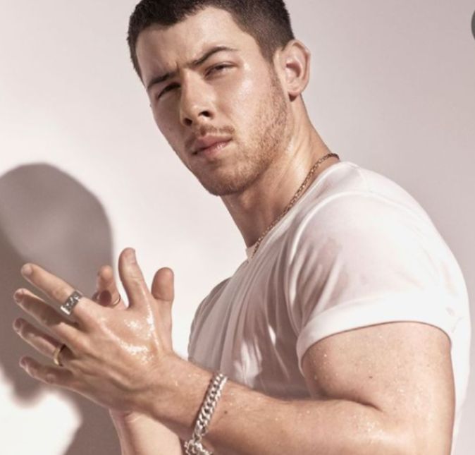 ...e vamos combinar, que bração que ele está, né!? ...e vamos combinar, que bração que ele está, né!?