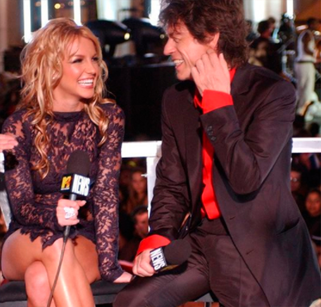 Britney Spears relembra momentos com Mick Jagger e Justin Timberlake no <i>VMA 2001</i>