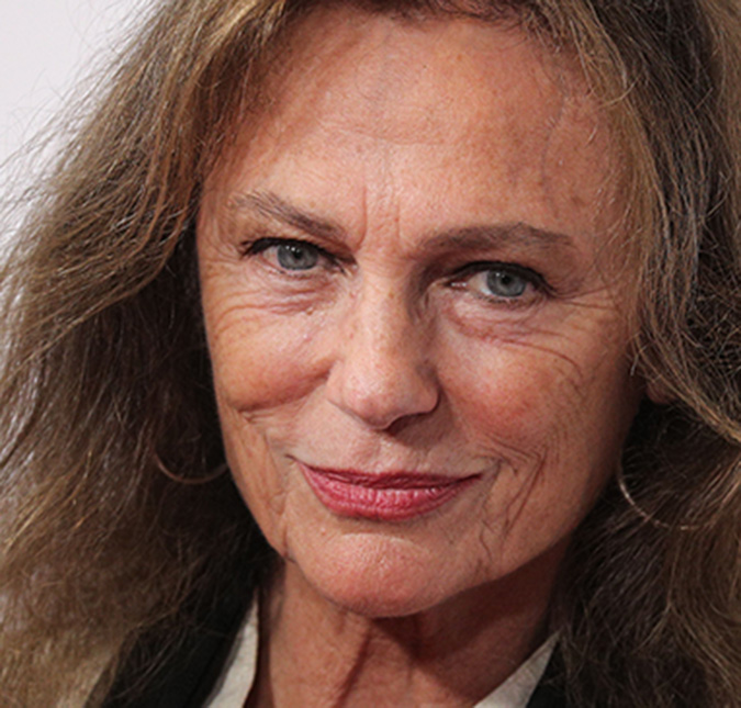 Madrinha de Angelina Jolie foi cortada de filme da atriz, entenda!