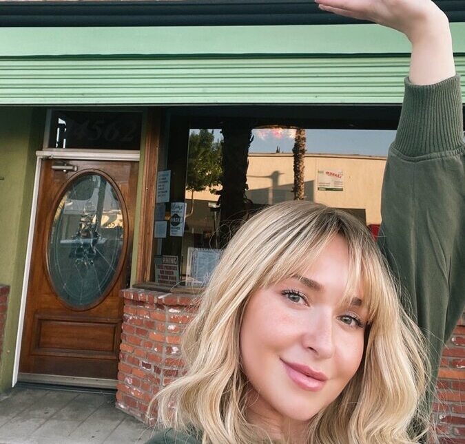Após sumiço nas redes sociais, Hayden Panettiere, estrela de <i>As Apimentadas</i>, reaparece com novo visual