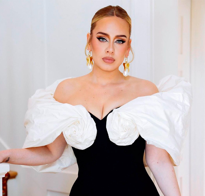 Adele relembra vida de solteira após divórcio: <I>Nunca tinha sido tão famosa e solteira</i>