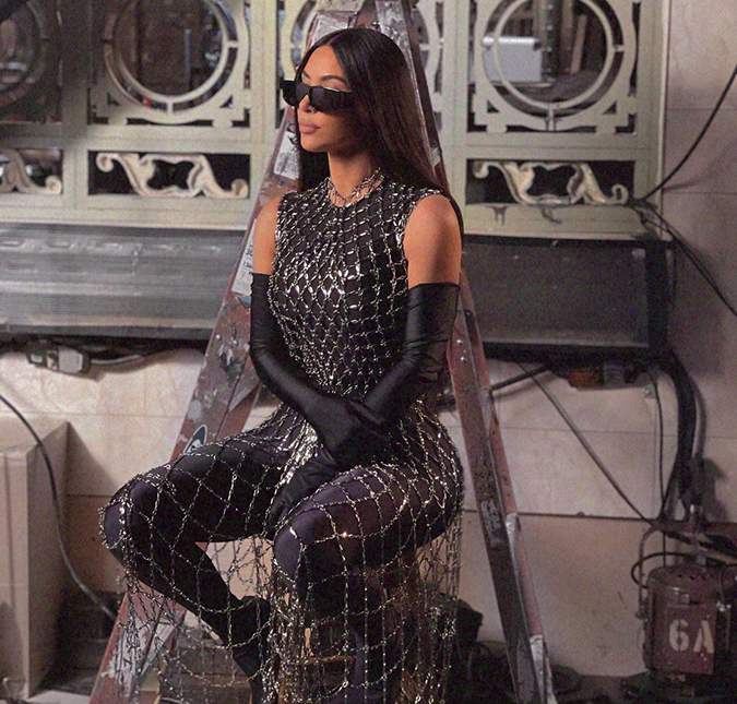 Kim Kardashian faz aparição em público e fãs suspeitam que ela usa dublê; entenda!