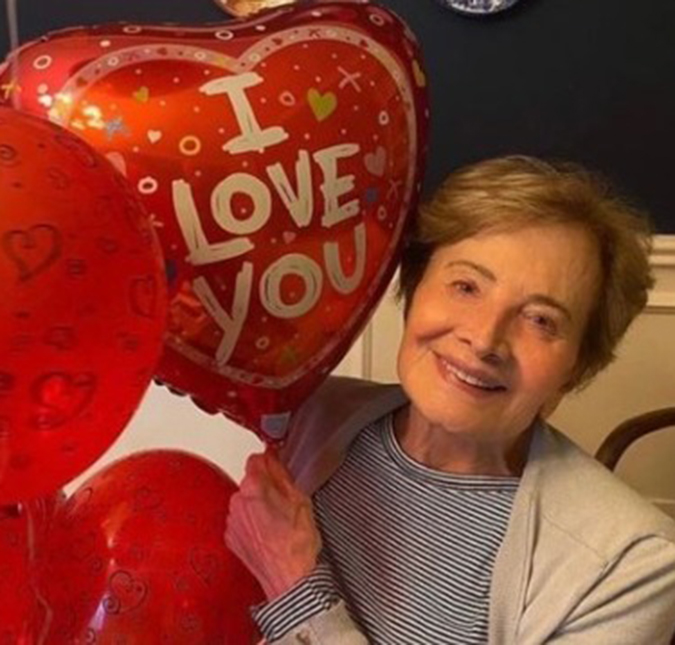 Nora de Glória Menezes homenageia a sogra no dia do aniversário
