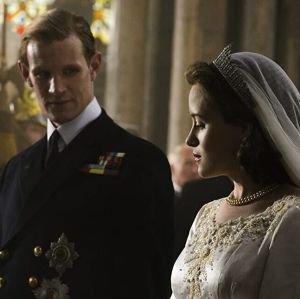 Charles quase morreu? Um intruso entrou no quarto da rainha? Confira o que é real e o que é ficção na série <i>The Crown</i>!