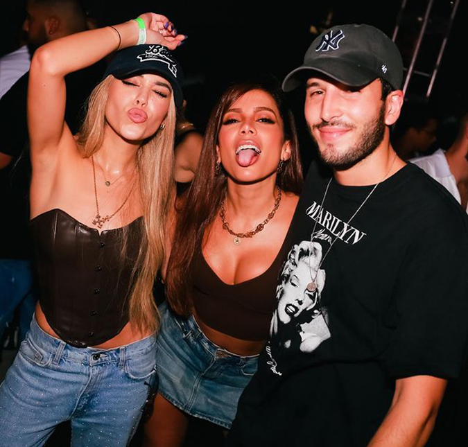 Anitta curte festa em Miami ao lado de amigos famosos, veja!