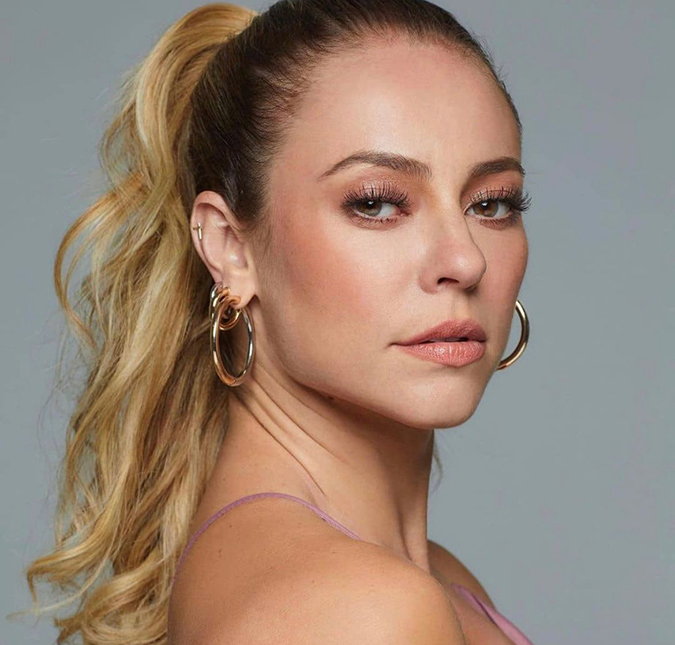 Paolla Oliveira recebe elogio de Diogo Nogueira em foto: <i>A mais bonita</i>
