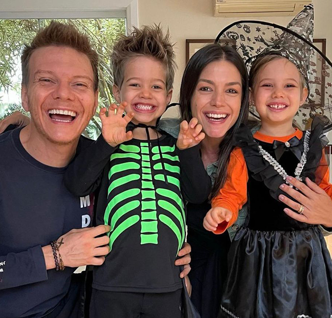 Thais Fersoza compartilha cliques com filhos e maridão, Michel Teló: <i>Nosso primeiro Halloween</i>