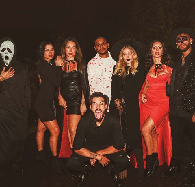 Neymar Jr. e Bruna Biancardi aparecem juntinhos em foto de <i>Halloween</i> e fãs comemoram!