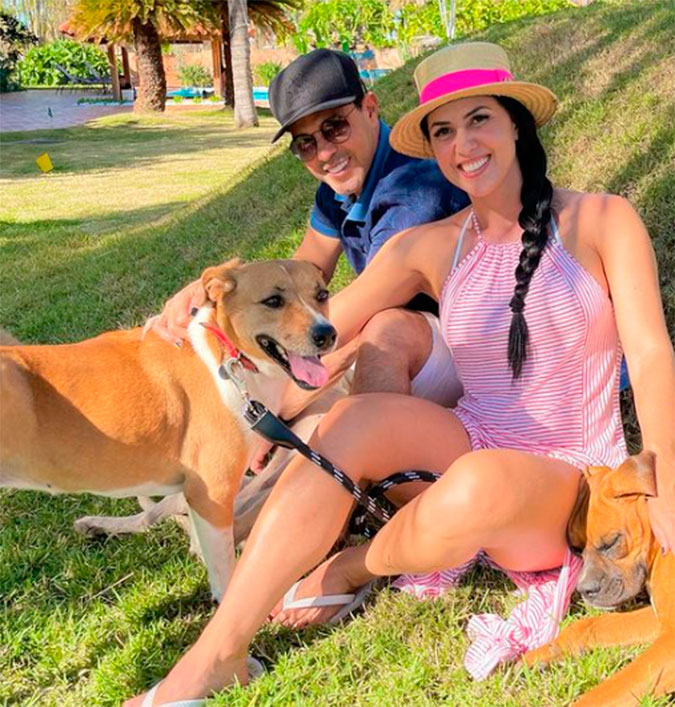 Graciele Lacerda chora após cachorra de estimação sumir em fazenda