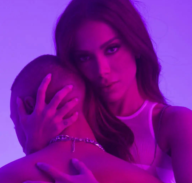 Anitta conheceu o bailarino da nova música através do <i>TikTok: Pensei, ok, quero transar com ele</i>