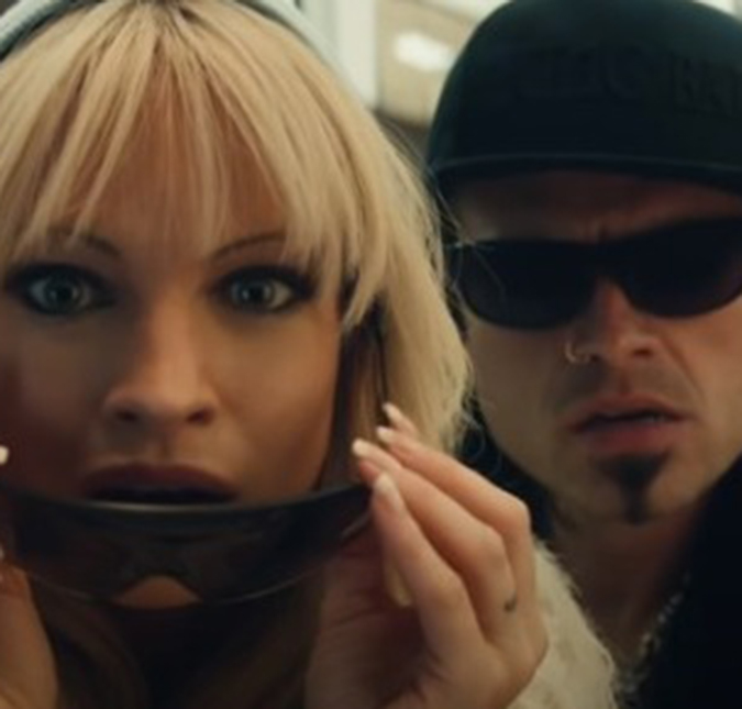Em novo <i>trailer</i>, Pamela Anderson e Tommy Lee tem <i>sex tape</i> vazada