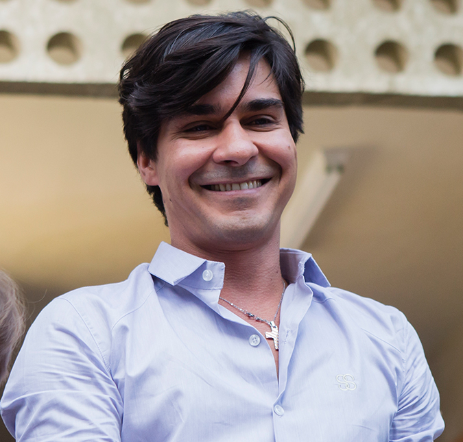 Advogado diz que André Gonçalves não pagou pensão para a filha por estar desempregado, diz jornal