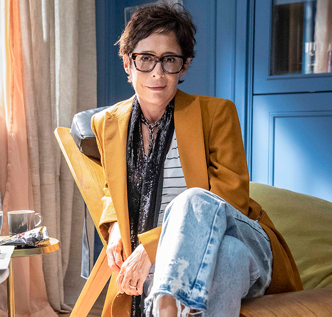 Autora de <i>Um Lugar ao Sol</i> comenta cena de masturbação protagonizada por Andrea Beltrão que causou polêmica na <i>web</i>: <i>- A sexualidade é parte da vida das mulheres</i>