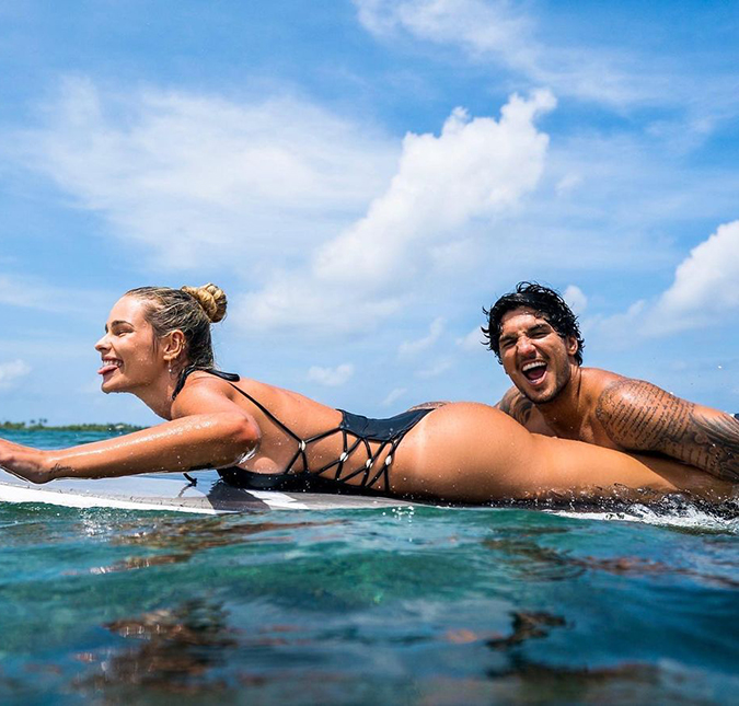 Yasmin Brunet surfa com Gabriel Medina e o casal posa dando beijão em foto, confira!