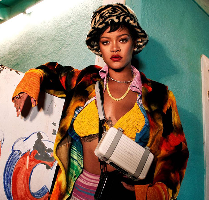 Rihanna recebe título de <i>heroína nacional</i> durante inauguração da república em seu país natal, Barbados