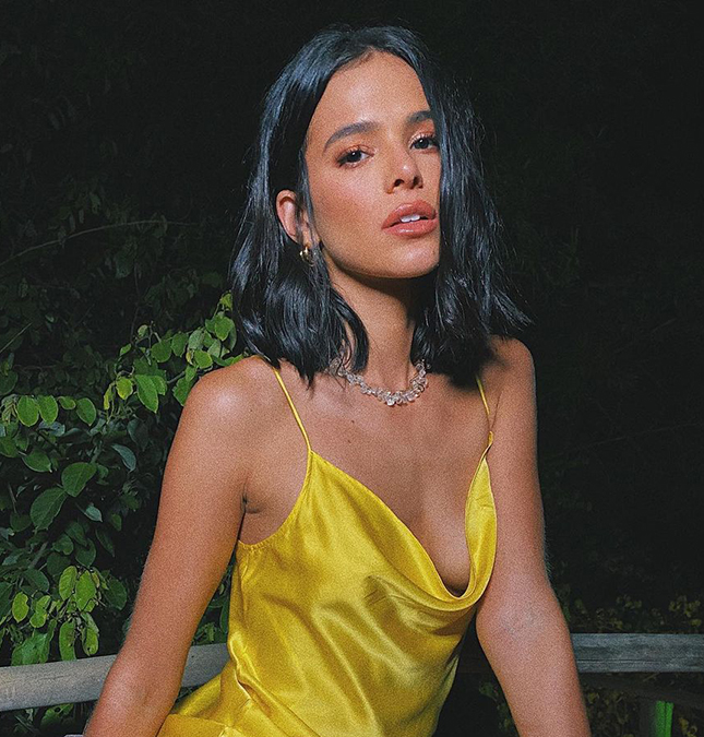 Bruna Marquezine rebate <i>haters</i> na <i>web: Me odeia porque sou gostosa</i>