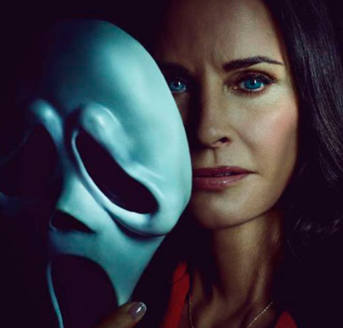 Neve Campbell e Courteney Cox também estarão no evento! As intérpretes de Sidney Prescott e Gale Weathers, da franquia Pânico, marcarão presença para falar sobre o quinto filme da saga no painel da Paramount Pictures. Marquem aí nas agendas: será no sábado, dia 4! Neve Campbell e Courteney Cox também estarão no evento! As intérpretes de Sidney Prescott e Gale Weathers, da franquia Pânico, marcarão presença para falar sobre o quinto filme da saga no painel da Paramount Pictures. Marquem aí nas agendas: será no sábado, dia 4!