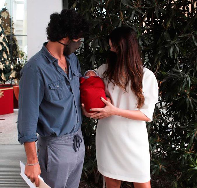 Bebê nasceu no dia 1º de dezembro e foi para casa no sábado, dia 4