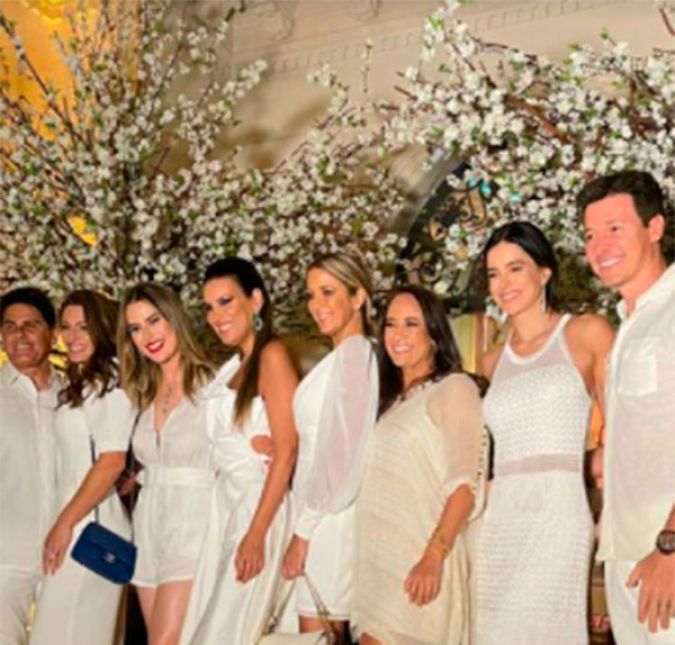 A organizadora de festas Andréa Guimarães reuniu celebridades em um evento para comemorar os 25 anos da empresa dela