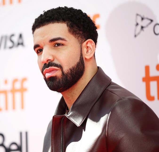 Na última fase de votação, Drake pede para que suas indicações ao <i>Grammy</i> sejam retiradas