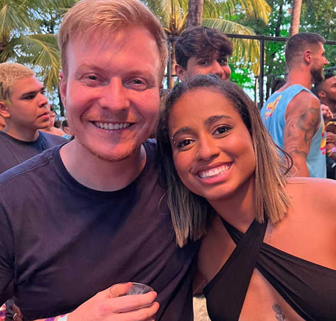 MC Loma tira foto com irmão de Michel Teló acreditando ser o cantor na <i>Farofa da Gkay: - Tietei mesmo</i>