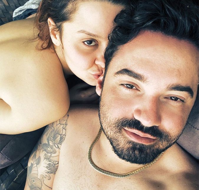 Maiara e Fernando Zor já são figurinha repetida no mundo dos casais ioiô. Os dois já terminaram tantas vezes, que nem dá mais para contar. E em 2021 não foi diferente. Apesar de estarem noivos, o relacionamento acabou desandando em meados de setembro. Mas se você pensa que parou por ai, está enganado! Surpresa, em novembro os dois posaram juntinhos nas redes sociais. Vai entender, né?