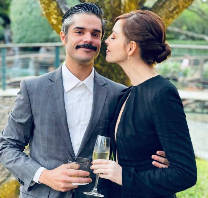 Titi Müller revela novo namorado e se declara: <i>Poder se apaixonar de novo é a maior delícia da vida</i>