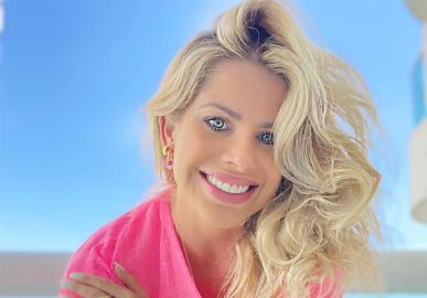 Karina Bacchi sobre seu ensaio nu: <i>Coisa demoníaca</i>