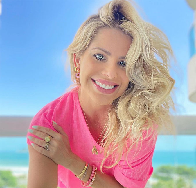 Karina Bacchi sobre seu ensaio nu: <i>Coisa demoníaca</i>