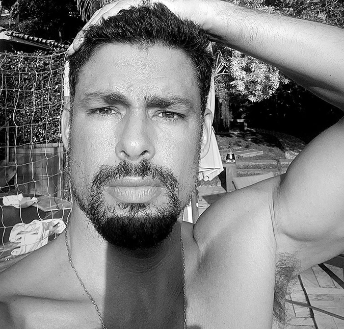 Cauã Reymond revela lugares inusitados que já fez sexo e conta sobre primeira vez: <i>Não era uma namoradinha</i>