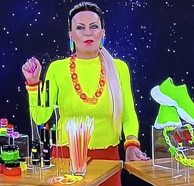 Ana Maria Braga aborda o tema <I>Neon</i> durante o <I>Mais Você</i> e vira <I>meme</i> na <I>web</i>